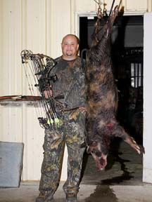 Mike with his Boggy bow kill